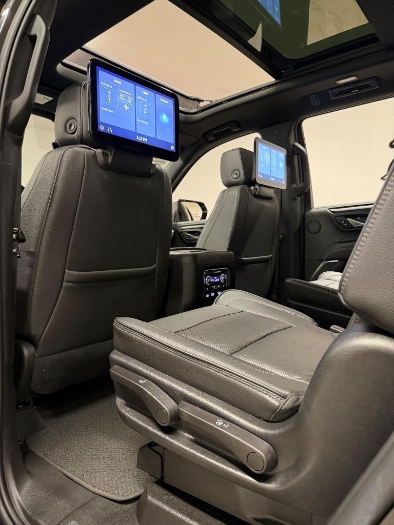 GMC Yukon Denali 4WD 2021