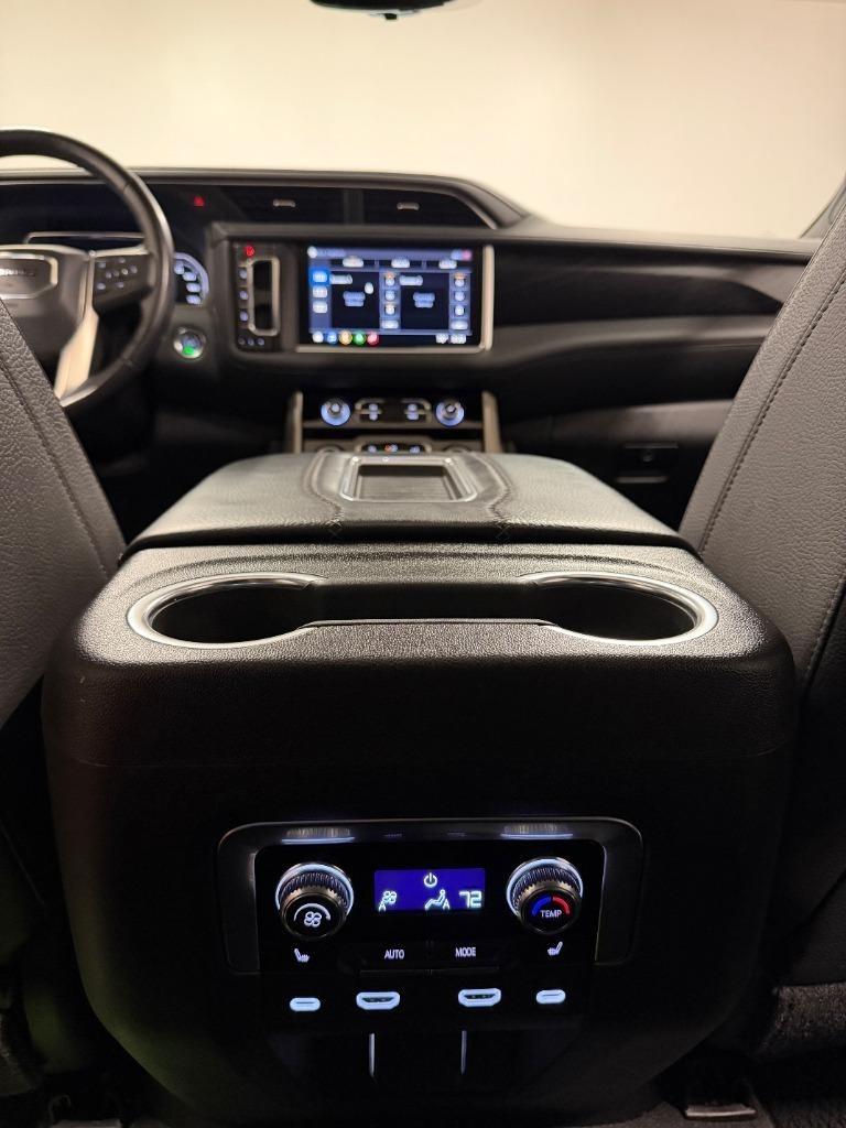 GMC Yukon Denali 4WD 2021