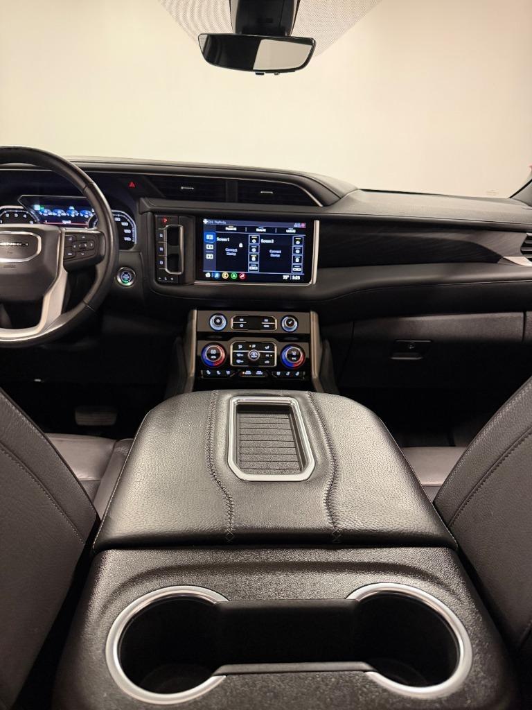 GMC Yukon Denali 4WD 2021