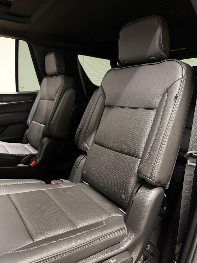 GMC Yukon Denali 4WD 2021