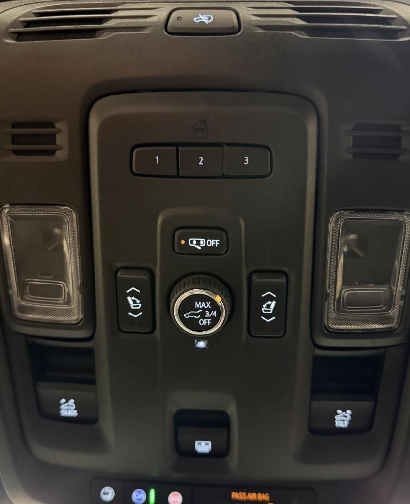 GMC Yukon Denali 4WD 2021