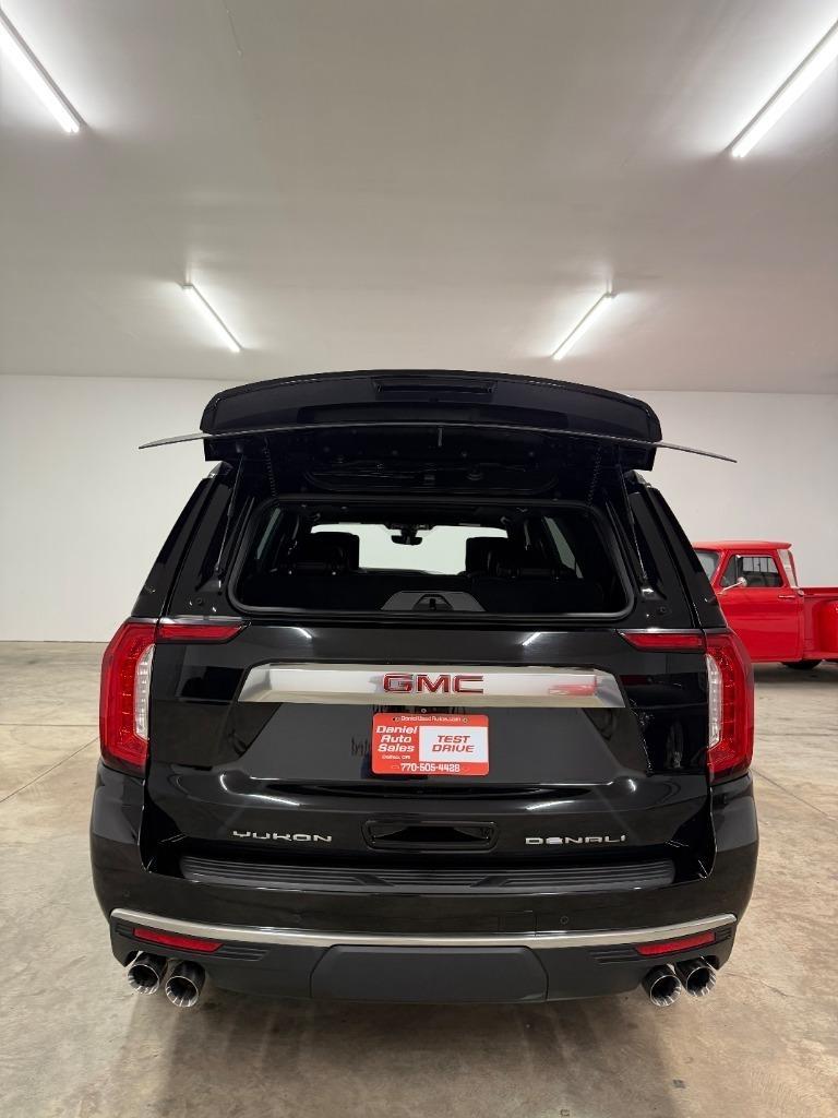 GMC Yukon Denali 4WD 2021