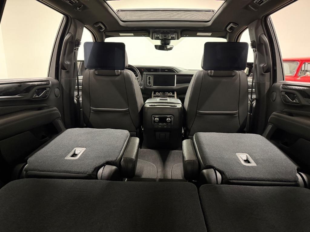 GMC Yukon Denali 4WD 2021