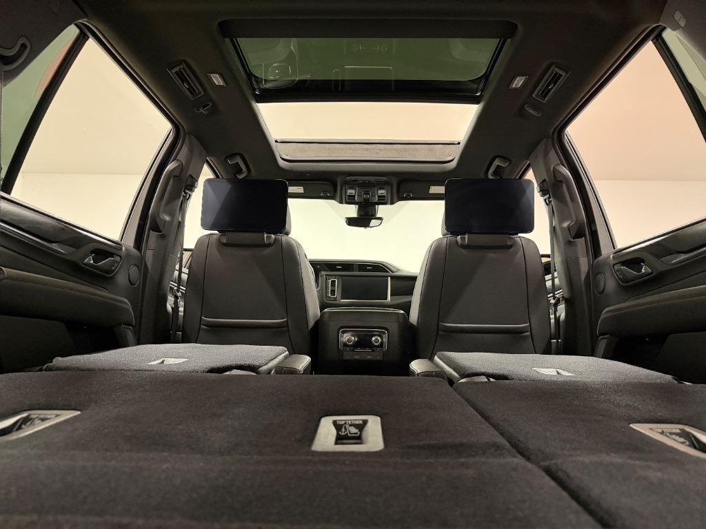 GMC Yukon Denali 4WD 2021