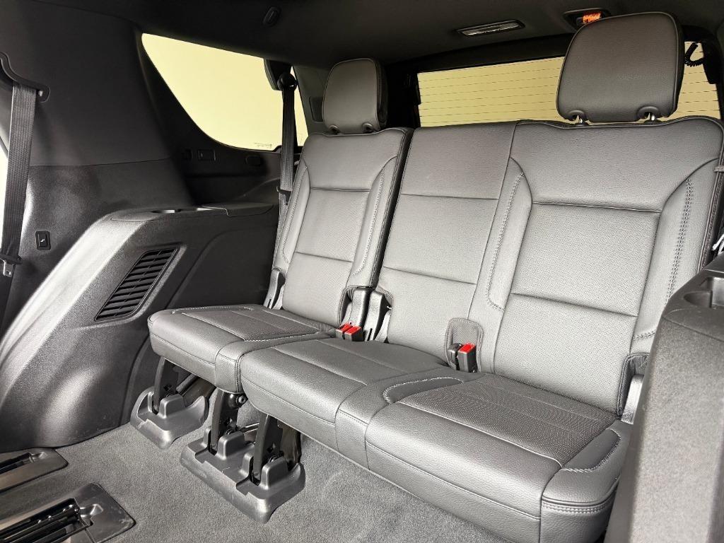 GMC Yukon Denali 4WD 2021