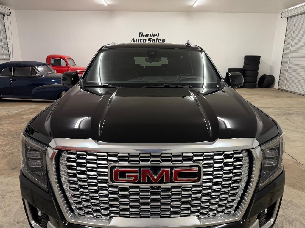 GMC Yukon Denali 4WD 2021