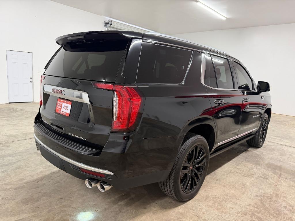 GMC Yukon Denali 4WD 2021