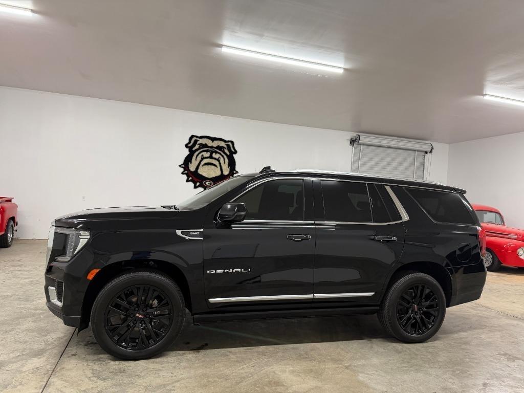 GMC Yukon Denali 4WD 2021