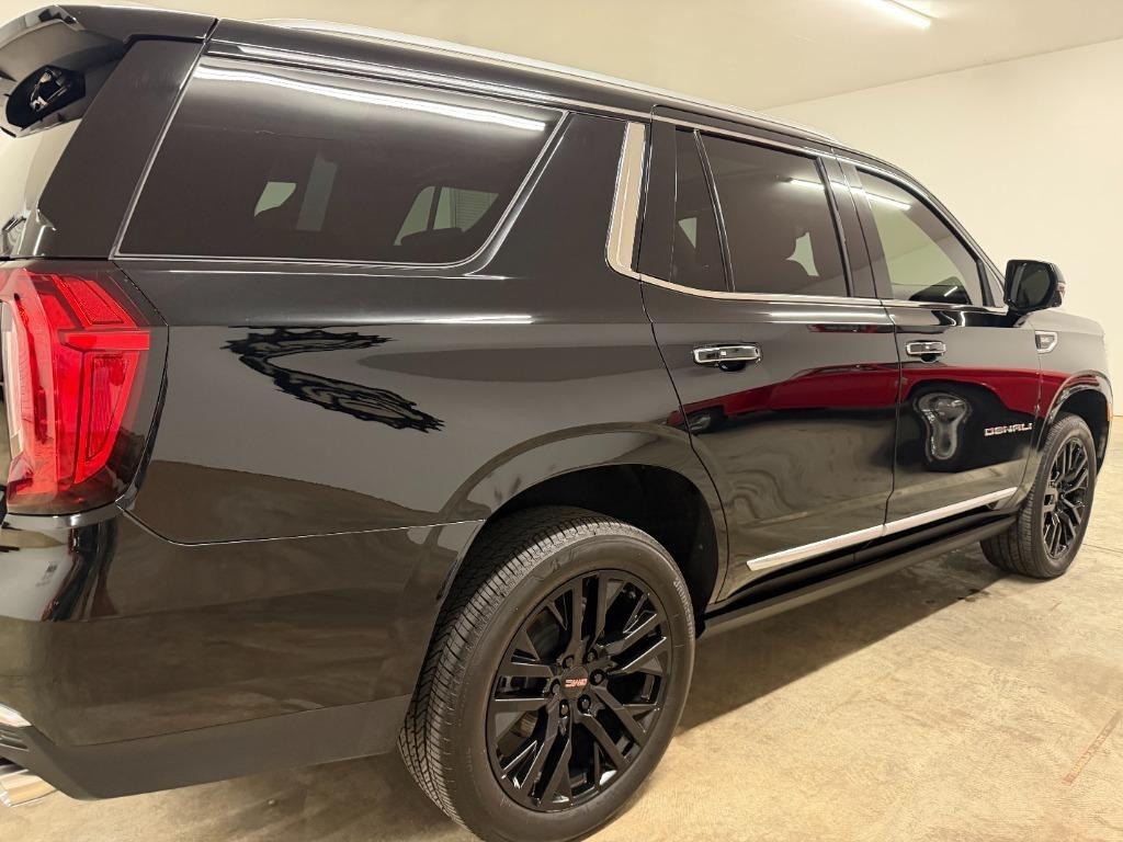 GMC Yukon Denali 4WD 2021