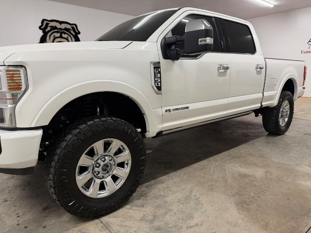 Ford F-350 SD Platinum Crew Cab Long Box 4WD 2022