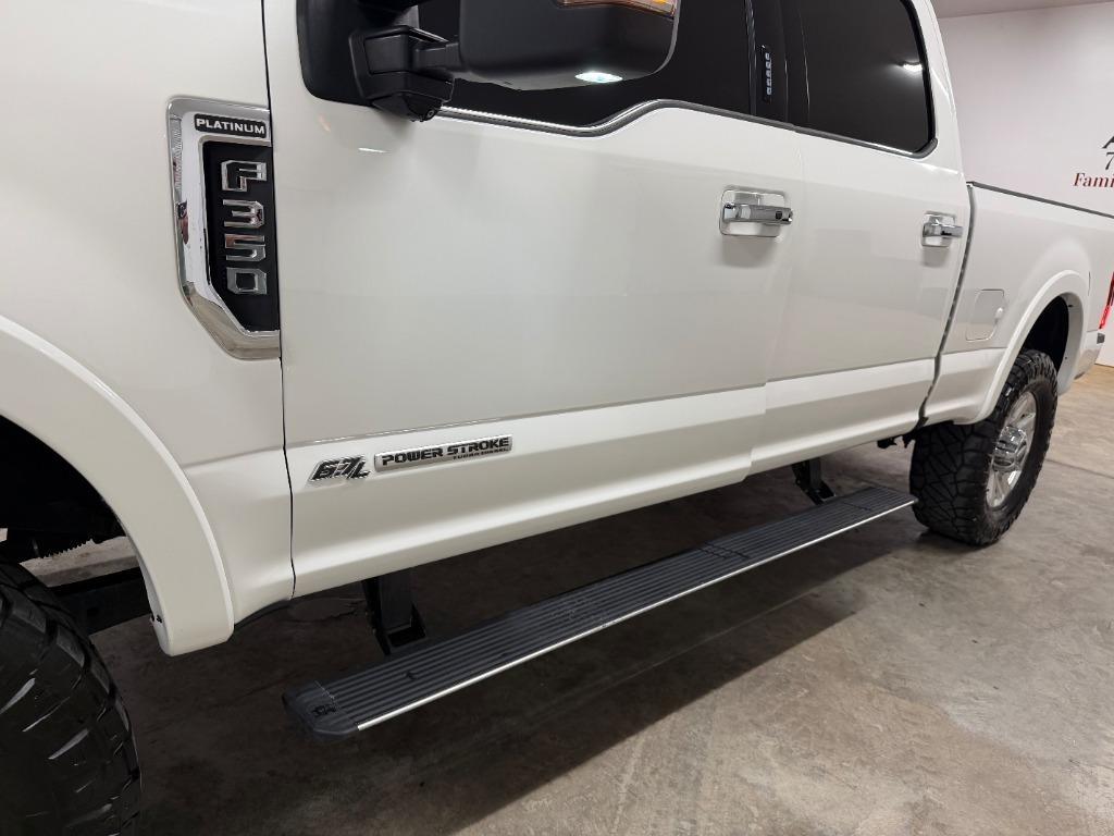Ford F-350 SD Platinum Crew Cab Long Box 4WD 2022