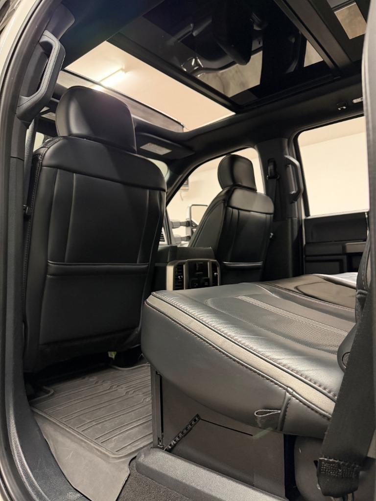 Ford F-350 SD Platinum Crew Cab Long Box 4WD 2022
