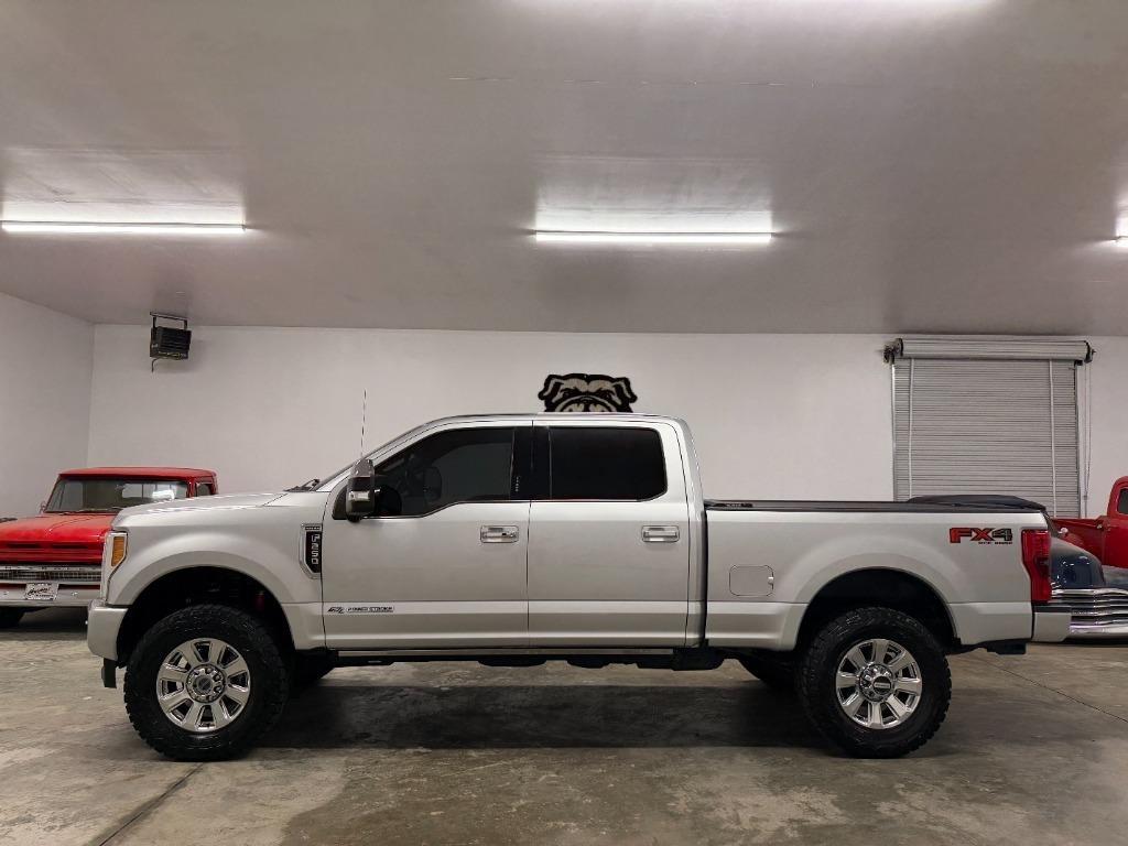 Ford F-250 SD King Ranch Crew Cab 4WD 2017