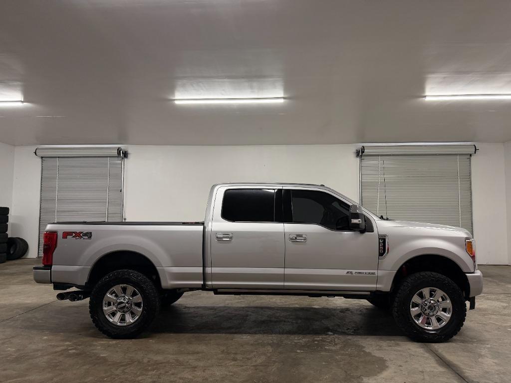 Ford F-250 SD King Ranch Crew Cab 4WD 2017