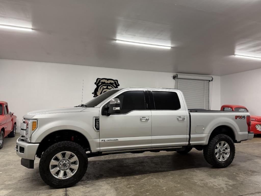 Ford F-250 SD King Ranch Crew Cab 4WD 2017