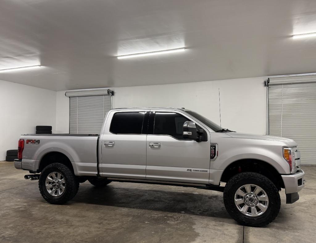Ford F-250 SD King Ranch Crew Cab 4WD 2017