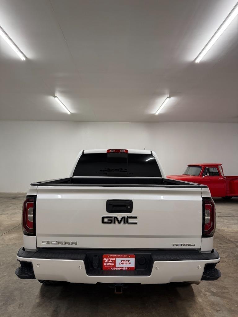 GMC Sierra 1500 Denali Crew Cab Long Box 4WD 2018