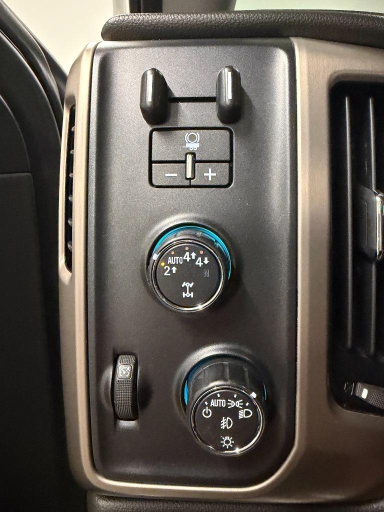 GMC Sierra 1500 Denali Crew Cab Long Box 4WD 2018