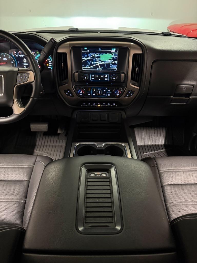 GMC Sierra 1500 Denali Crew Cab Long Box 4WD 2018