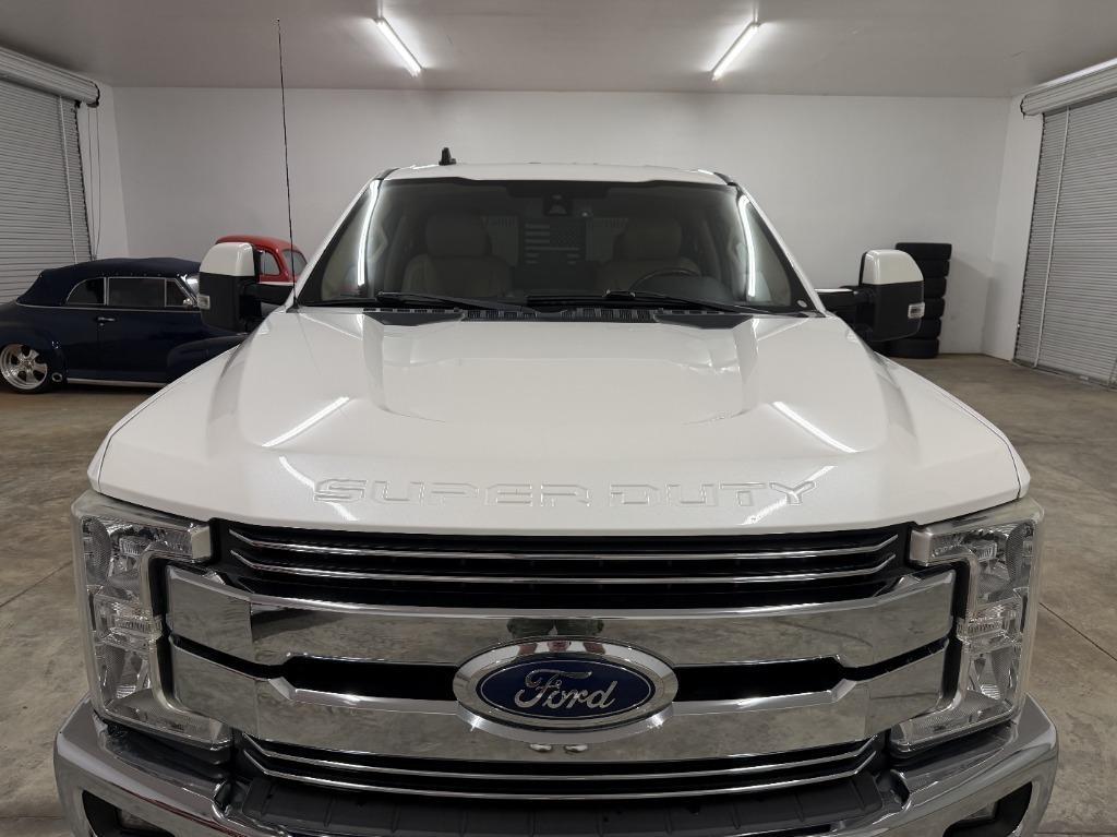 Ford F-250 SD Lariat Crew Cab 4WD 2019