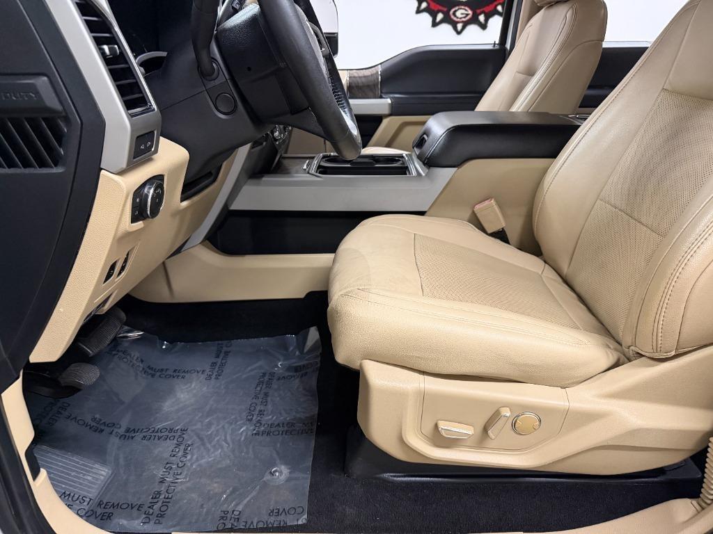 Ford F-250 SD Lariat Crew Cab 4WD 2019