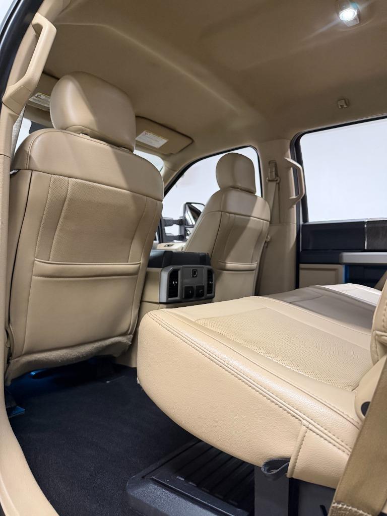 Ford F-250 SD Lariat Crew Cab 4WD 2019