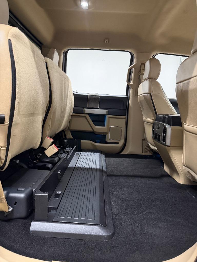 Ford F-250 SD Lariat Crew Cab 4WD 2019