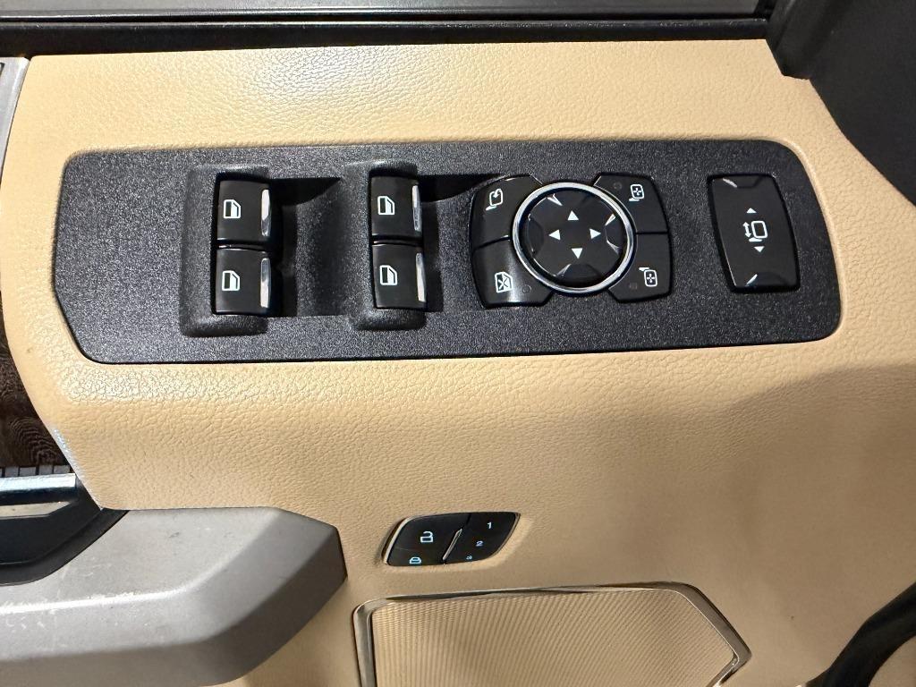 Ford F-250 SD Lariat Crew Cab 4WD 2019