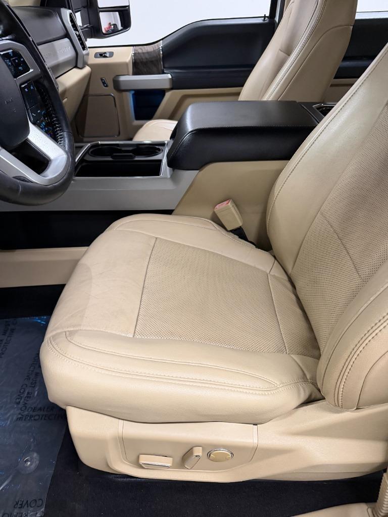 Ford F-250 SD Lariat Crew Cab 4WD 2019