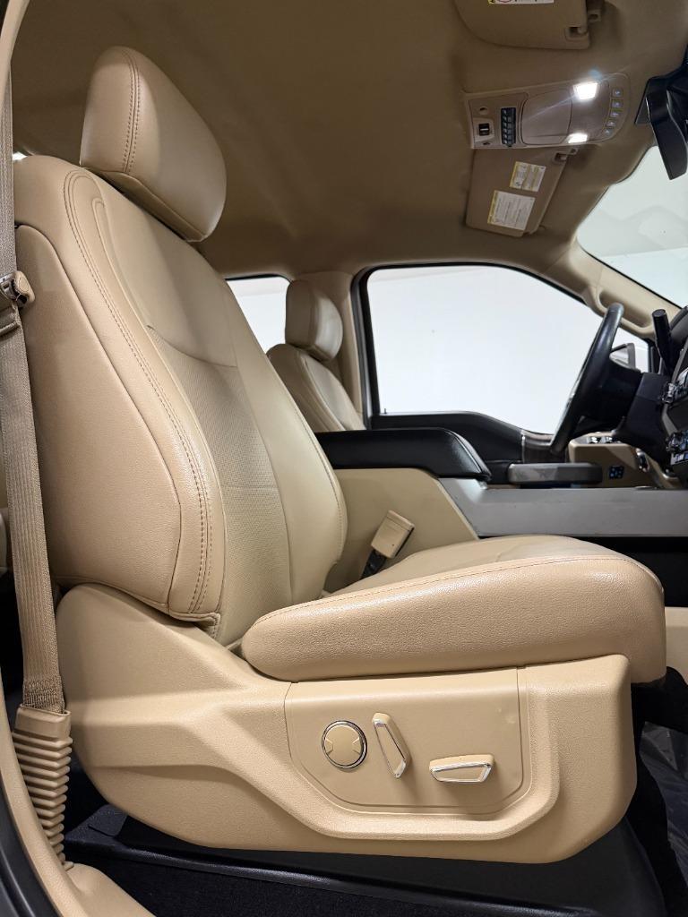 Ford F-250 SD Lariat Crew Cab 4WD 2019
