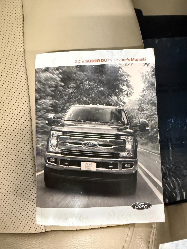 Ford F-250 SD Lariat Crew Cab 4WD 2019