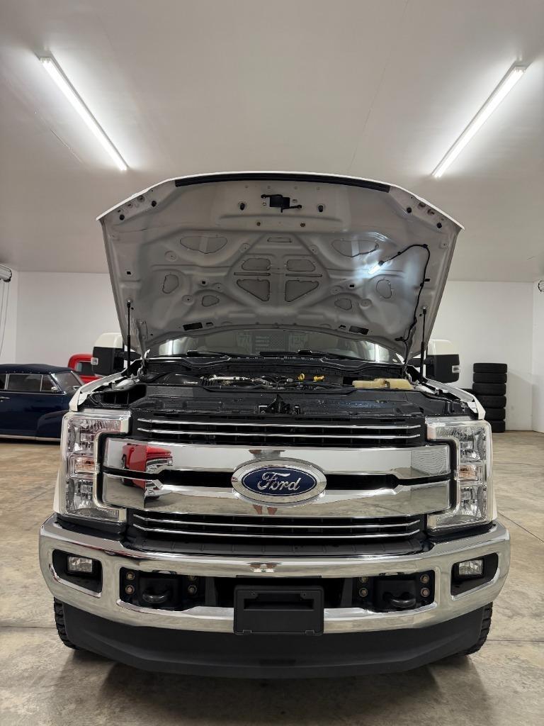 Ford F-250 SD Lariat Crew Cab 4WD 2019