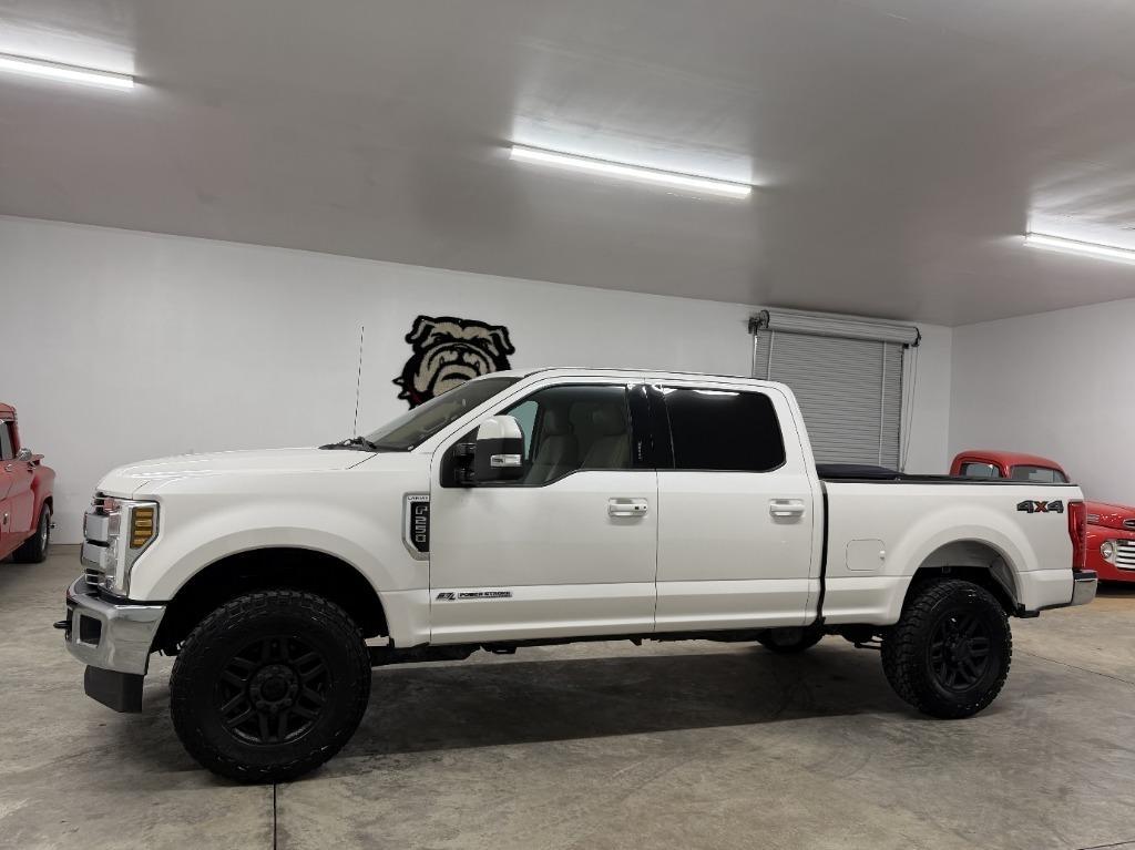Ford F-250 SD Lariat Crew Cab 4WD 2019
