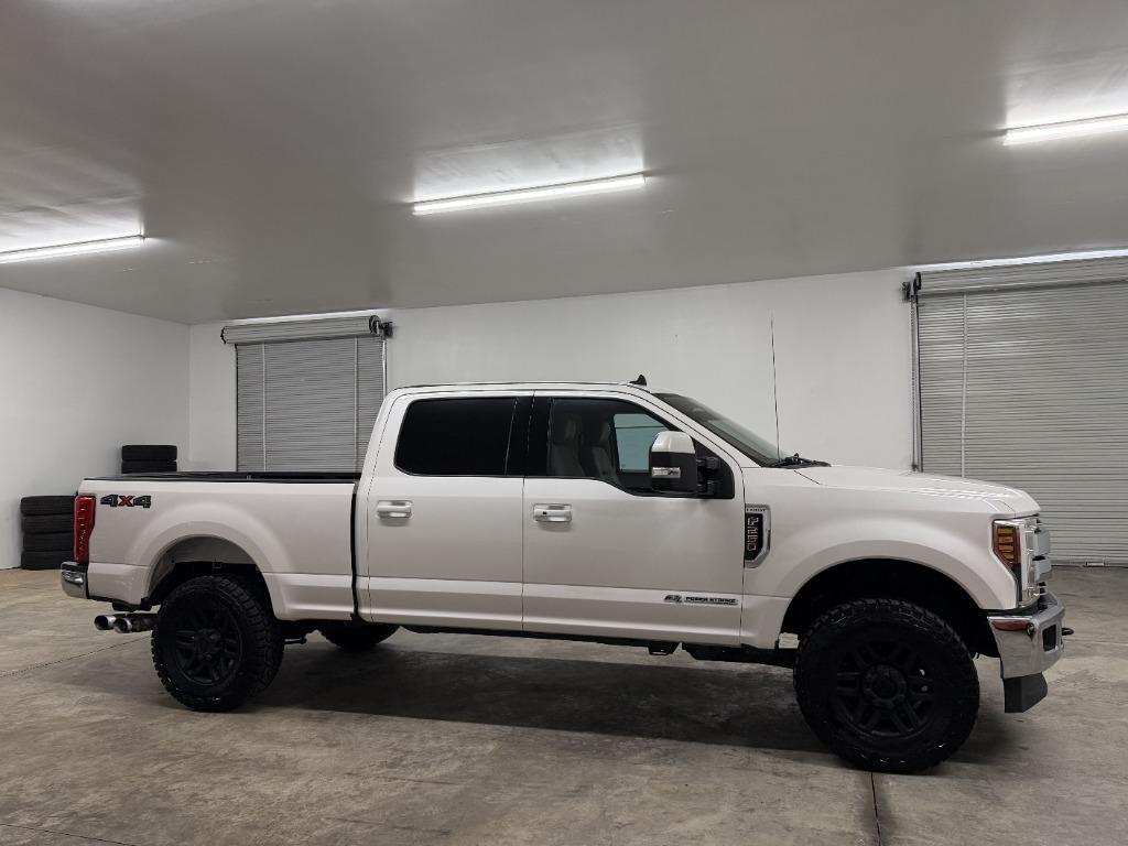 Ford F-250 SD Lariat Crew Cab 4WD 2019