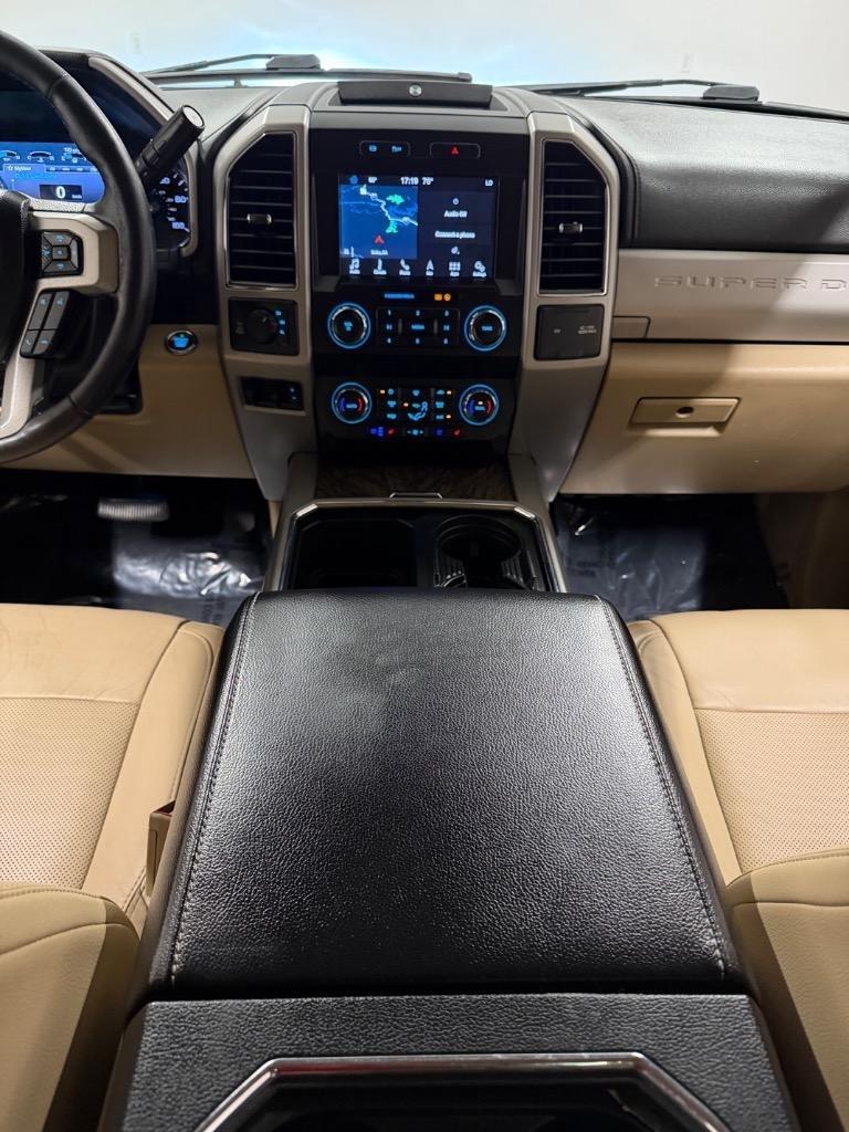 Ford F-250 SD Lariat Crew Cab 4WD 2019