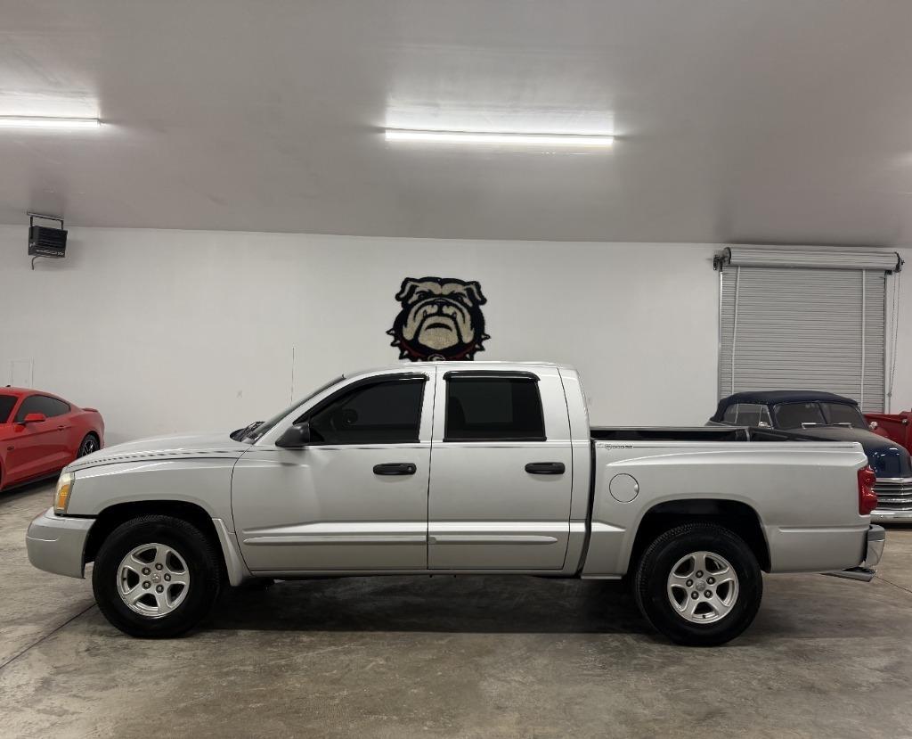 Dodge Dakota SLT Quad Cab 2WD 2005