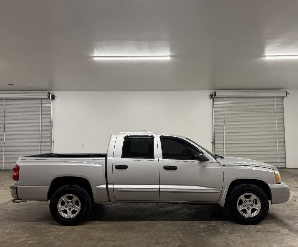 Dodge Dakota SLT Quad Cab 2WD 2005