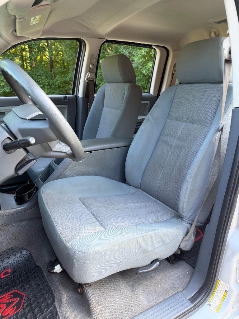 Dodge Dakota SLT Quad Cab 2WD 2005