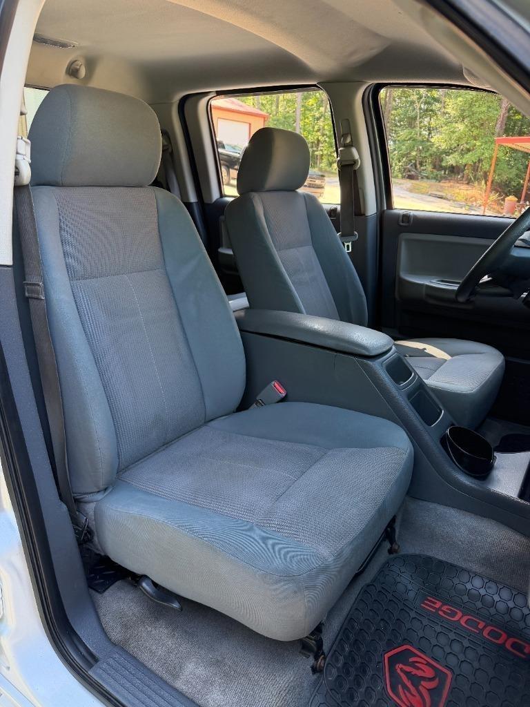 Dodge Dakota SLT Quad Cab 2WD 2005