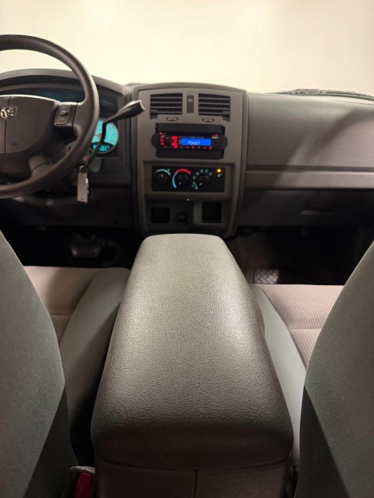Dodge Dakota SLT Quad Cab 2WD 2005