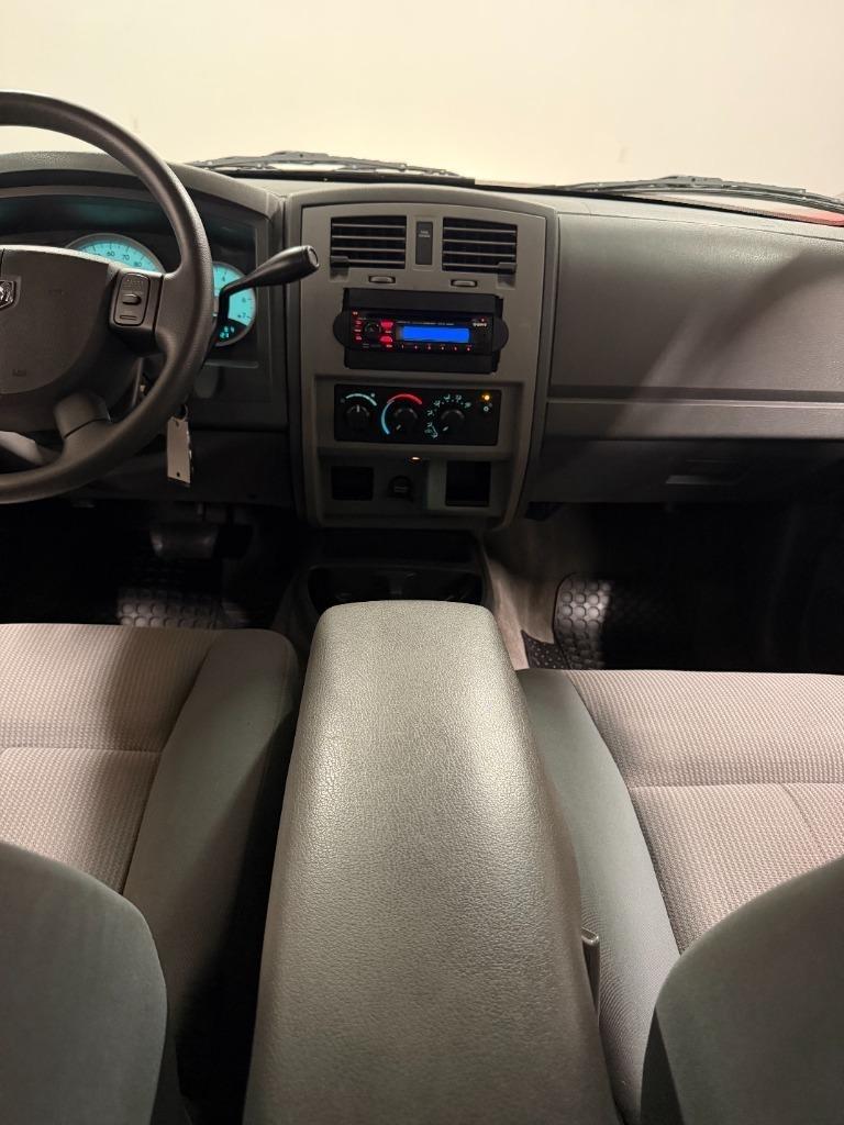 Dodge Dakota SLT Quad Cab 2WD 2005