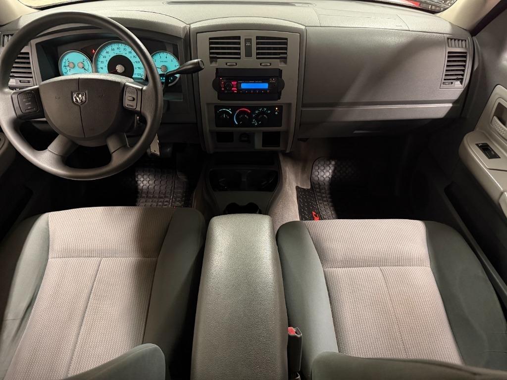 Dodge Dakota SLT Quad Cab 2WD 2005