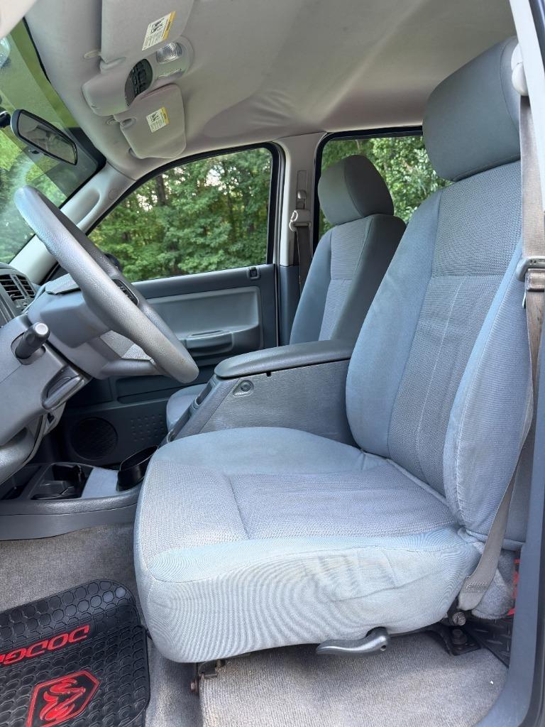 Dodge Dakota SLT Quad Cab 2WD 2005