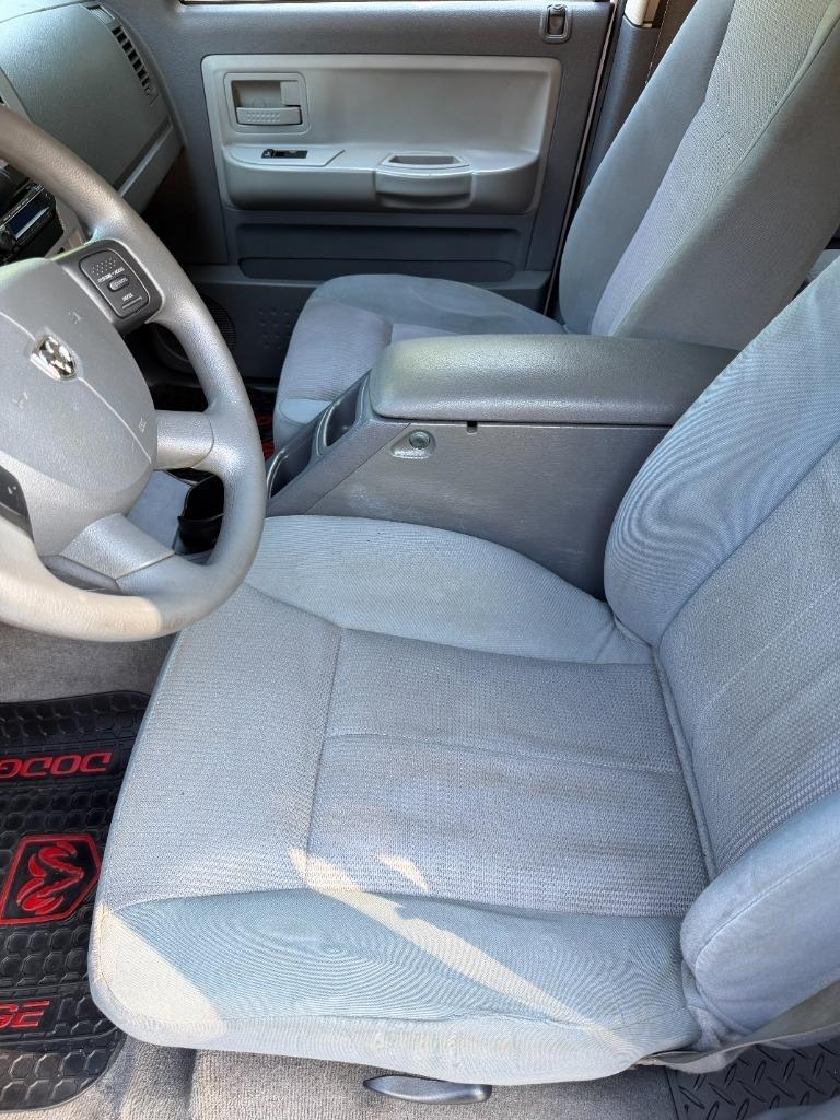 Dodge Dakota SLT Quad Cab 2WD 2005