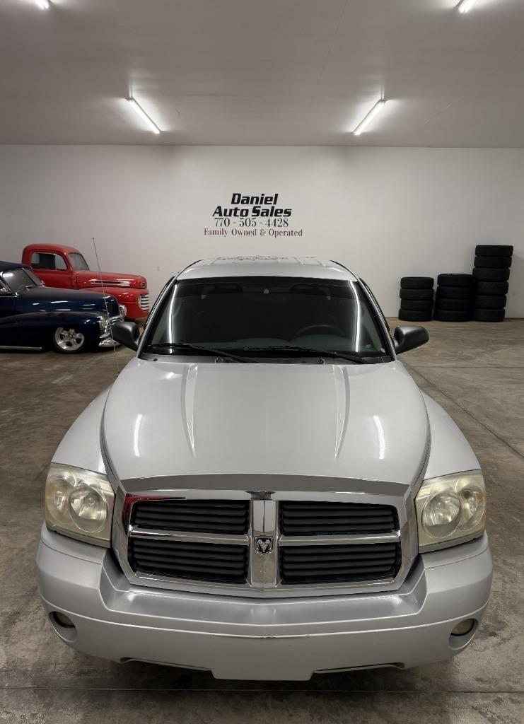 Dodge Dakota SLT Quad Cab 2WD 2005
