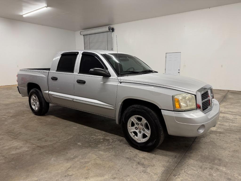 Dodge Dakota SLT Quad Cab 2WD 2005