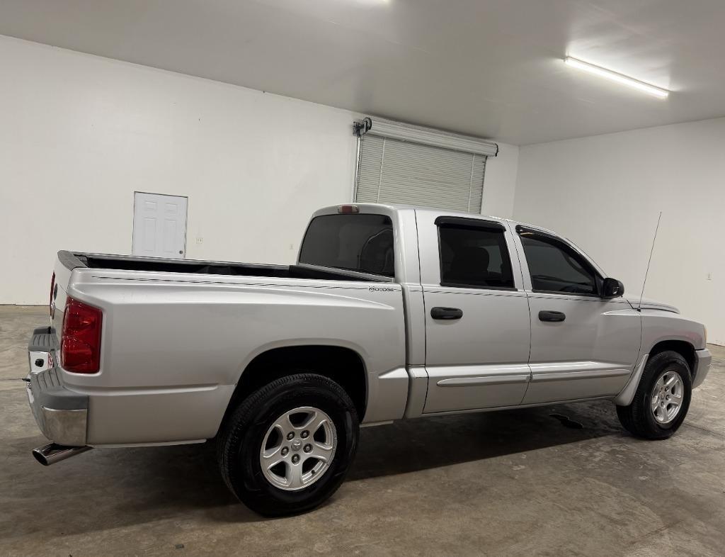 Dodge Dakota SLT Quad Cab 2WD 2005
