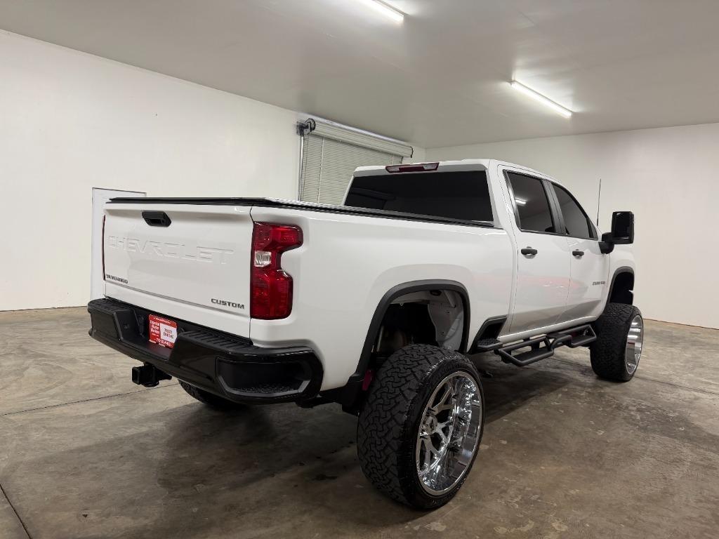 Chevrolet Silverado 2500HD Custom Crew Cab Long Box 4WD 2025