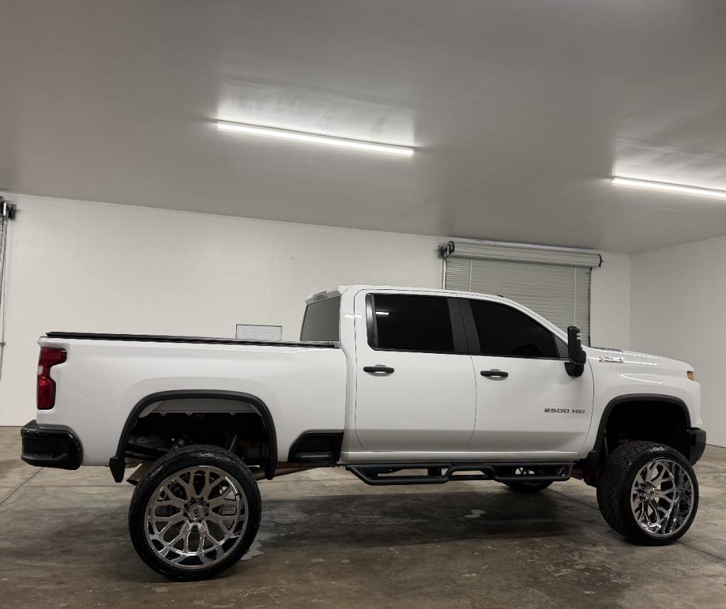 Chevrolet Silverado 2500HD Custom Crew Cab Long Box 4WD 2025