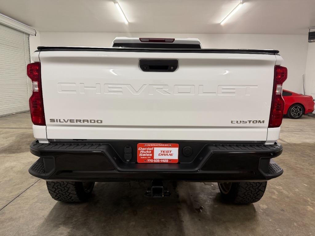 Chevrolet Silverado 2500HD Custom Crew Cab Long Box 4WD 2025